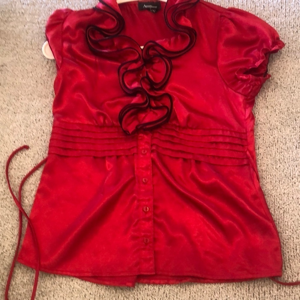Amywear top women’s size medium